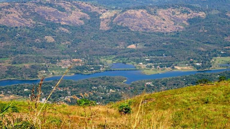 Elaveezhapoonchira-view