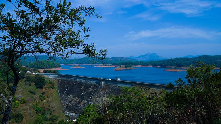 Idukki-dam-view